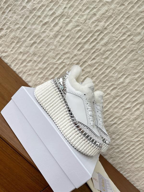 2025112815381709 390